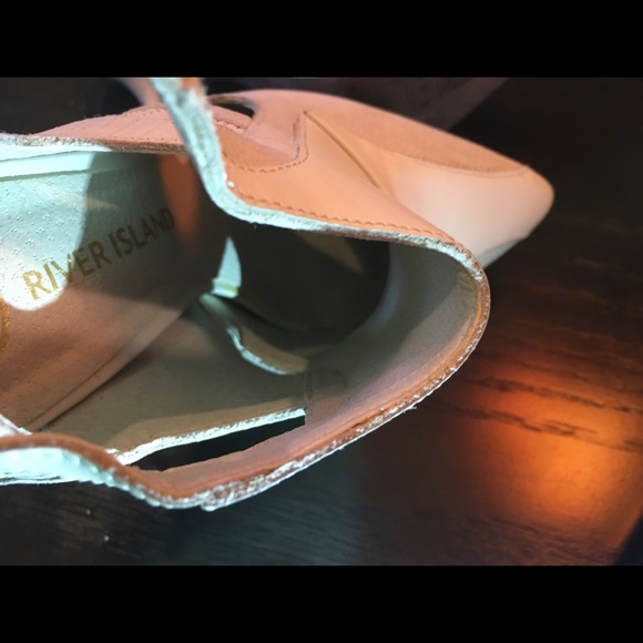 River Island Pointed Bootie (Shoes) in white - Picture 5 of 5